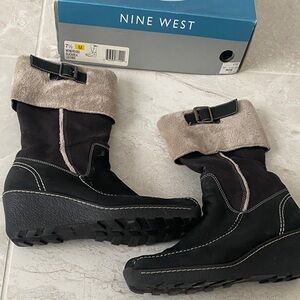 Nine West Y2K Black Suede Boots w/fur zip side 7.5 no box peeling inside see pic